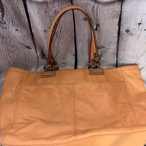 Vintage Coach Penelope Turn Lock  Coral Leather Satchel Shoulder Bag Purse - Picture 5 of 8